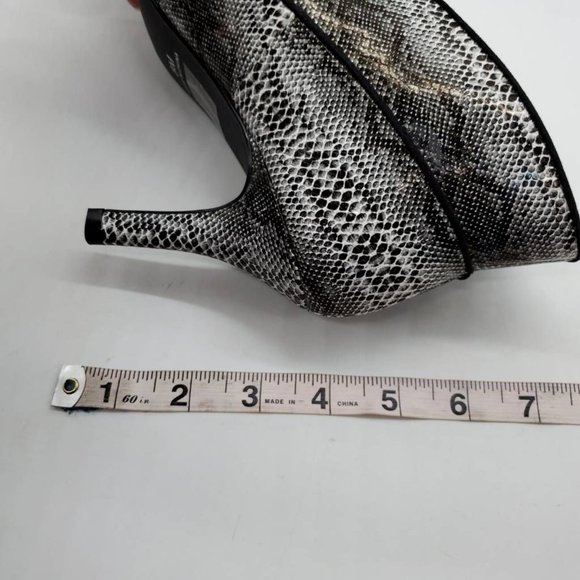 Midnight Velvet Womens Ankle Boots Shooties Black Gray Snake Print Slim Heel 8 M - Picture 7 of 10